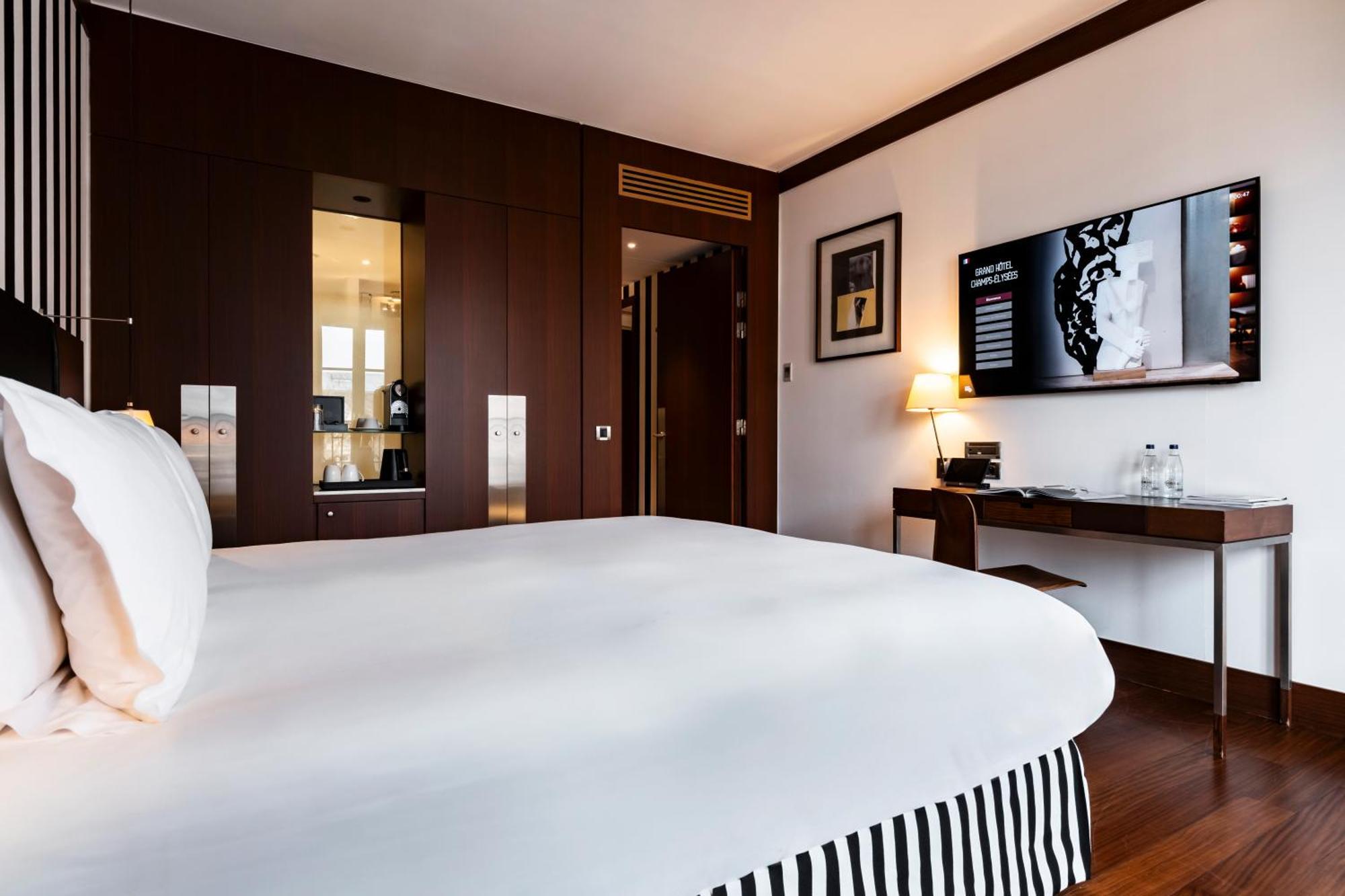 Grand Hotel Champs-Elysees Paris Dış mekan fotoğraf